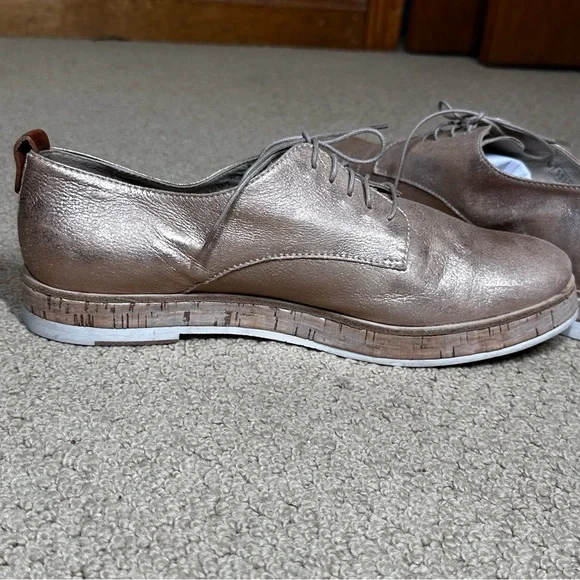 AGL Women's Gold Leather Oxford Shoes Sz 40/9.5 - Picture 6 of 13